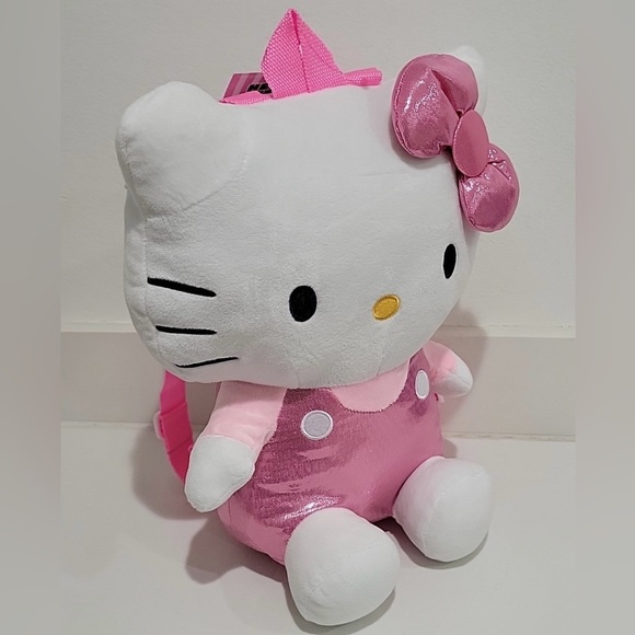 💘Hello Kitty Plush Backpack 💘 - Picture 5 of 9